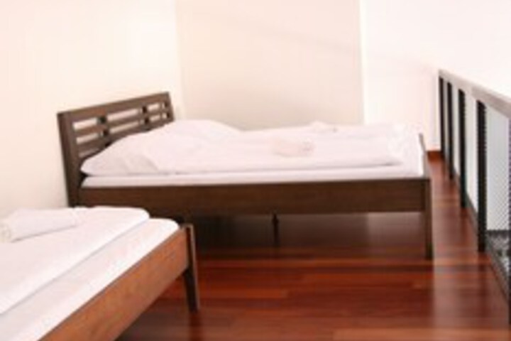 Room 225 of 275