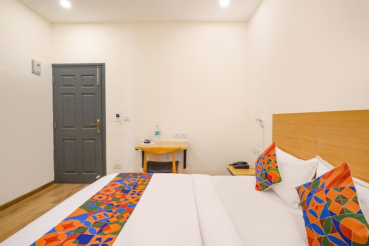 Room 18 of 34