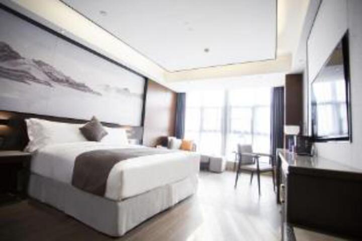 Room 10 of 10