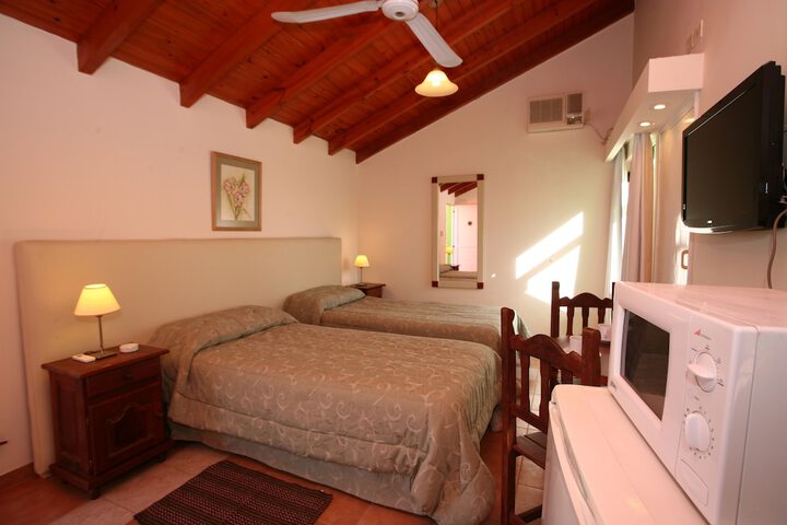 Room 6 of 27