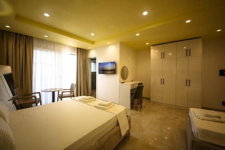 Room 12 of 70