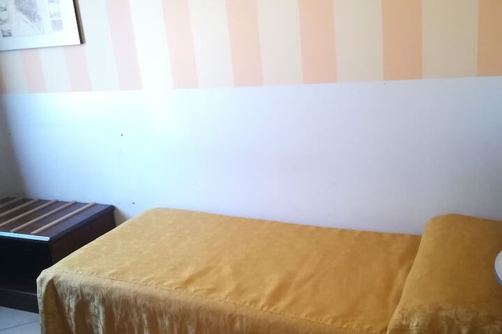 Room 7 of 56