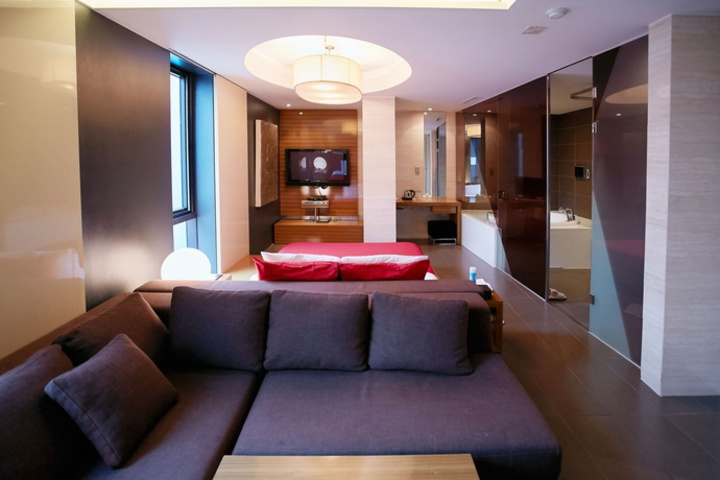 Room 4 of 23