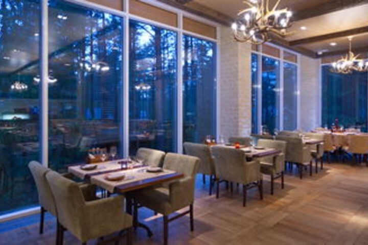 Dining 64 of 64