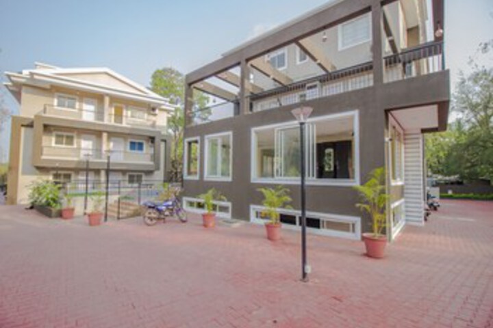 OYO13677 Home Vibrant 2BHK with Pool Anjuna