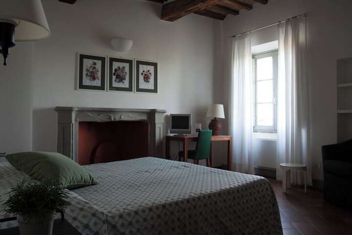Room 21 of 100