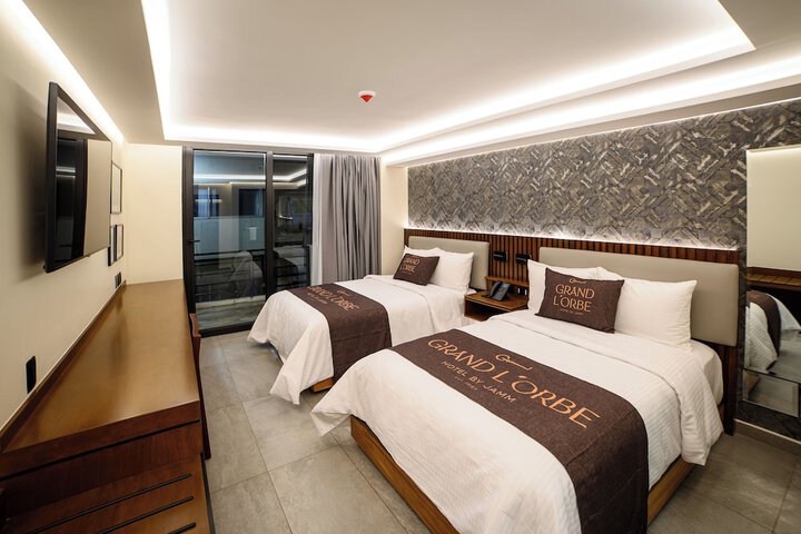Room 4 of 19