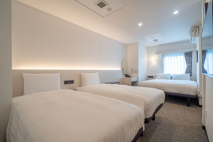 Room 5 of 34