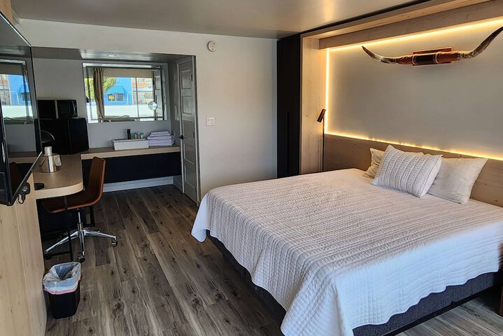 Room 3 of 11