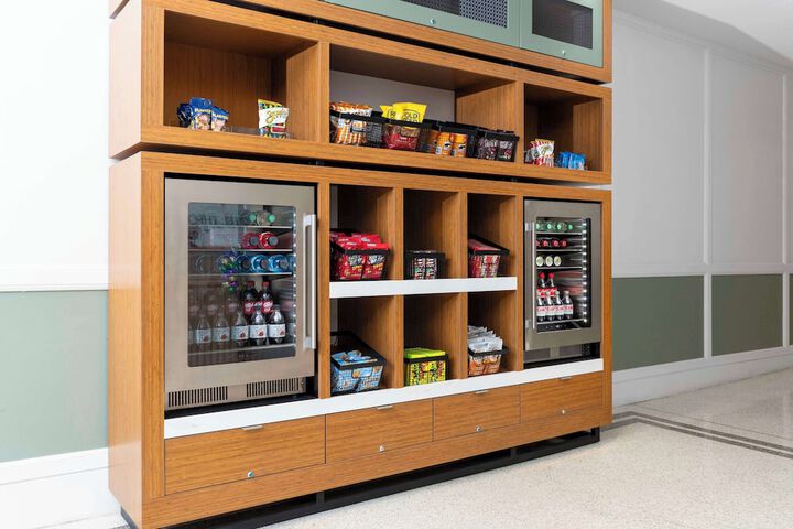Snack bar