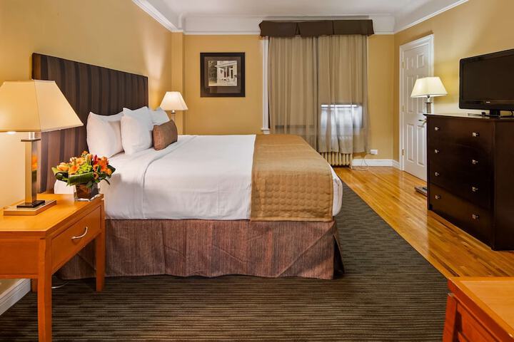 Best Western Plus Hospitality House New York | Bookonline.com
