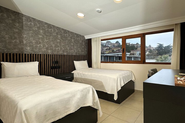 Room 10 of 47