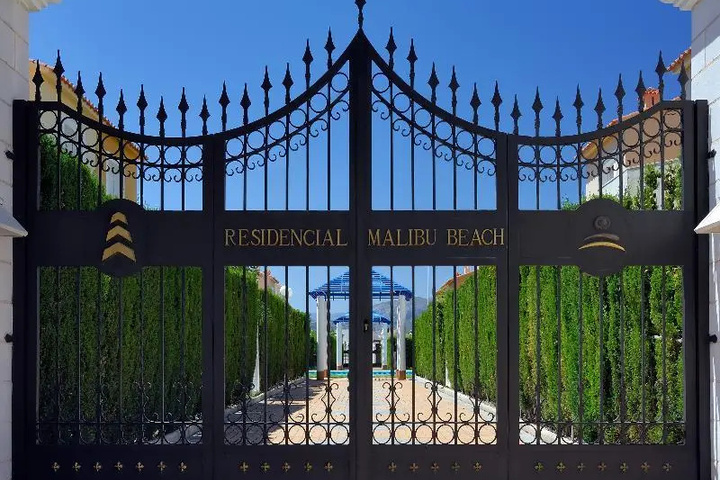 MALIBU BEACH