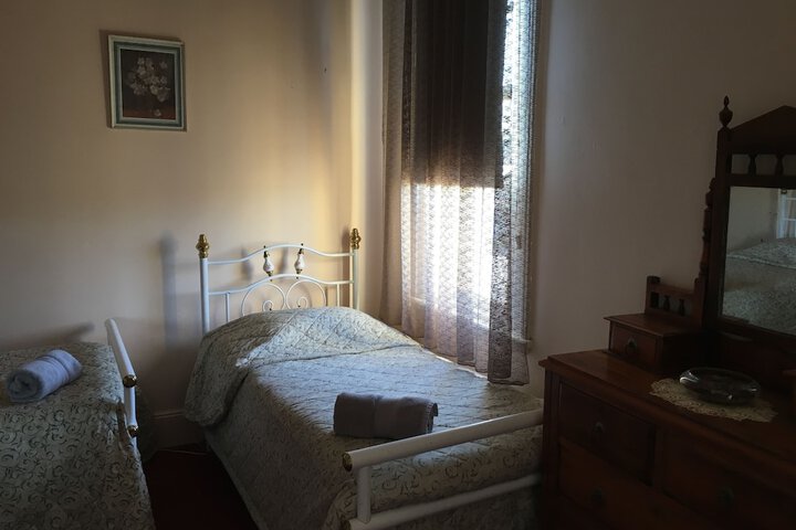 Room 3 of 38