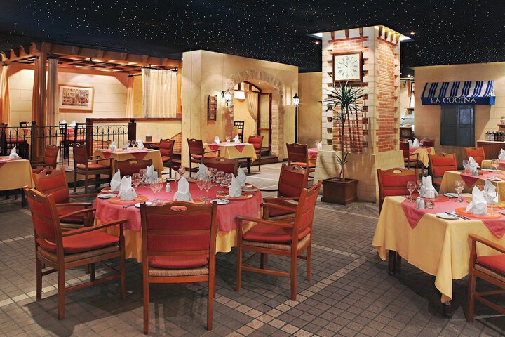 Dining 50 of 69