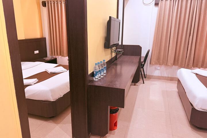 Room 27 of 42