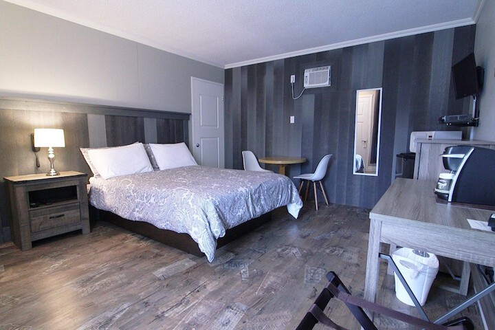 Room 15 of 61