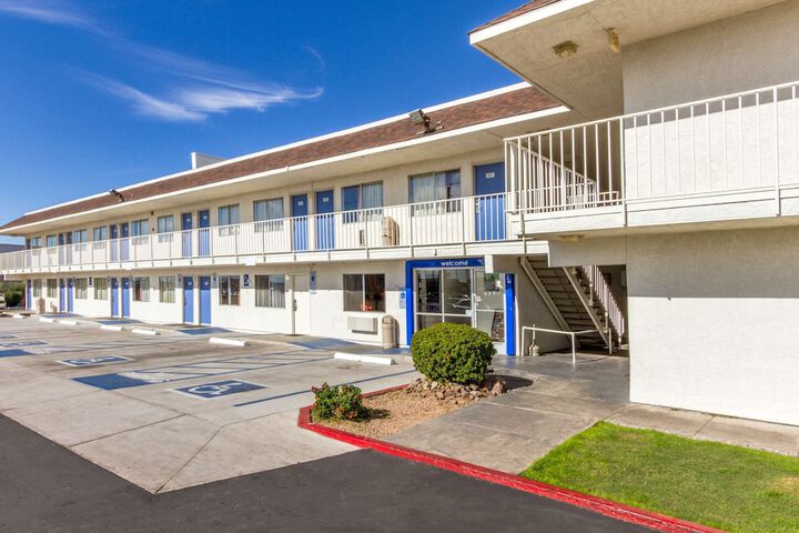 Hotel Entry