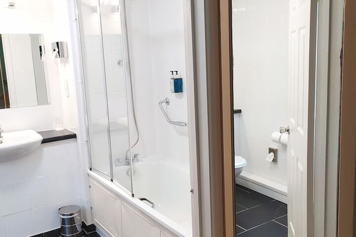 Clean Restrooms
