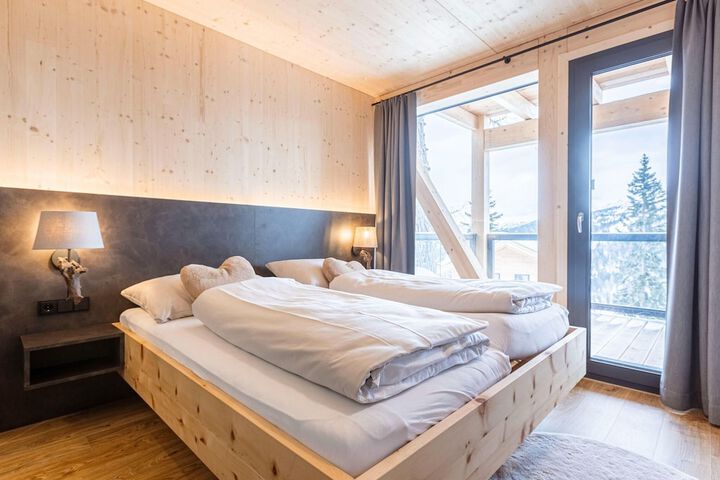 Room 3 of 37