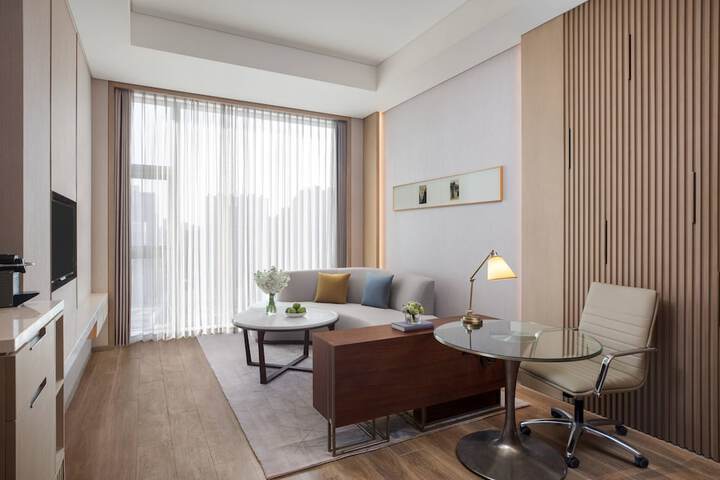 Room 4 of 41