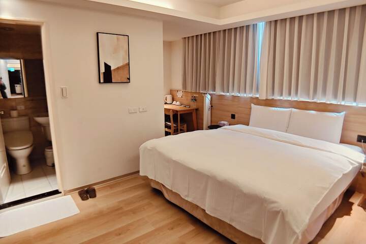 Room 14 of 51