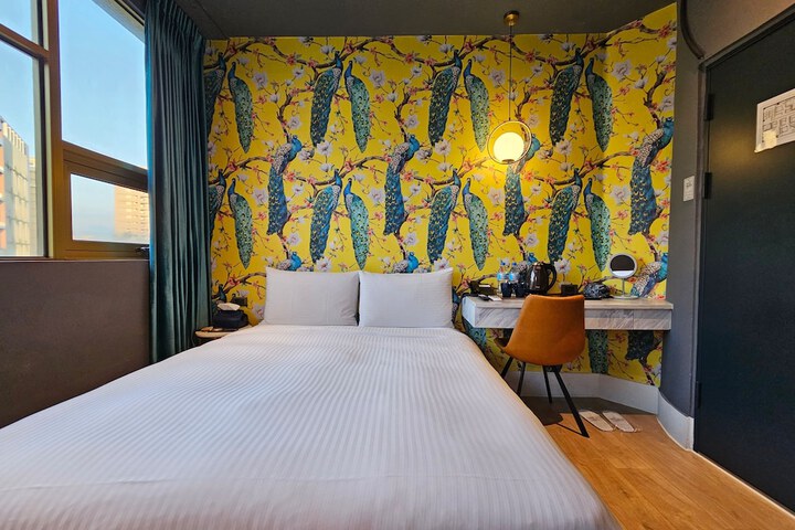 Room 15 of 49