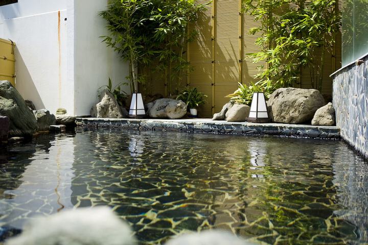 Hotel Entry