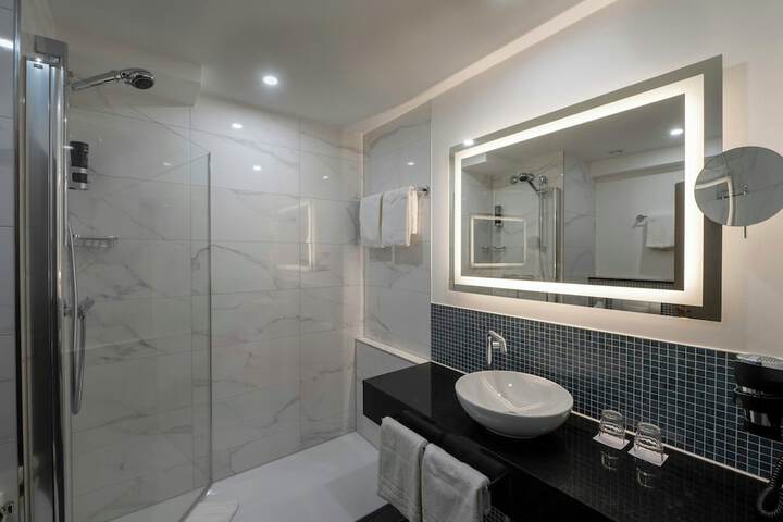 Bath Interior