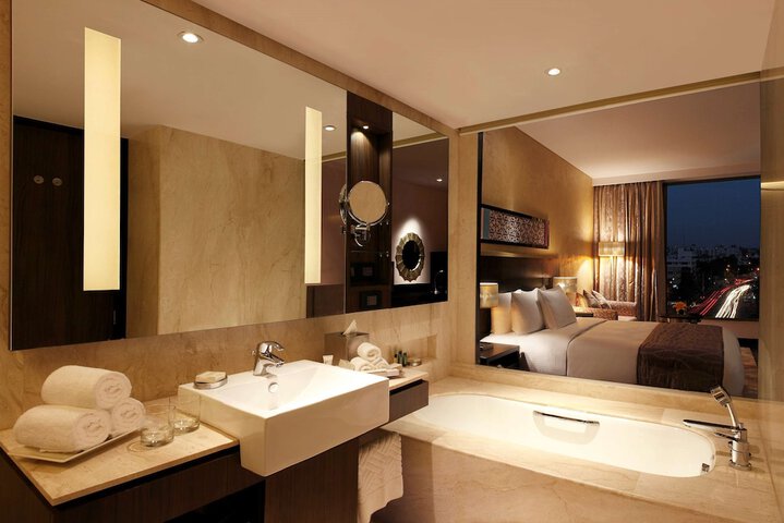 Room 26 of 74