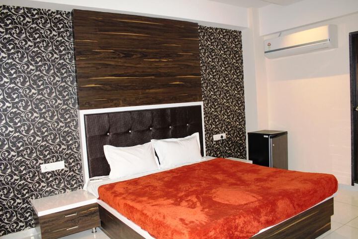 Room 20 of 53