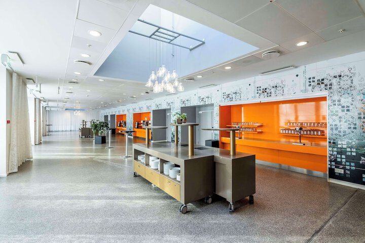 Business Center 66 of 73