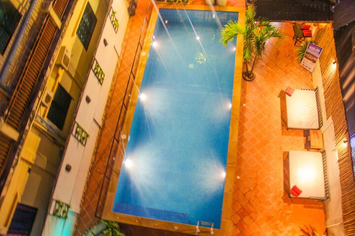 Hotel with Pool