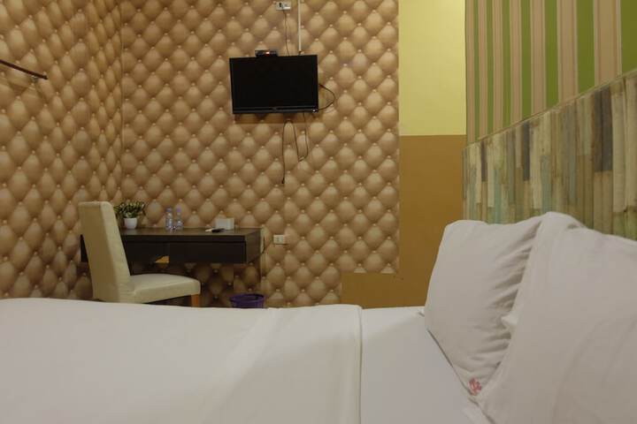 Room 16 of 22