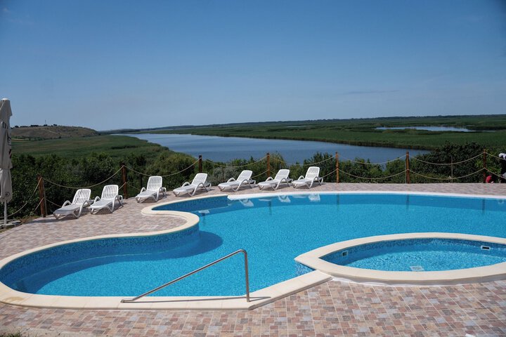 Pool 25 of 62