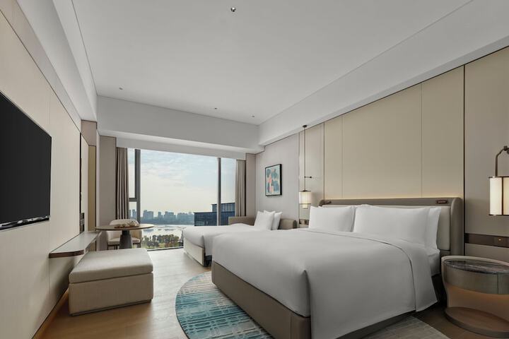 Room 29 of 90
