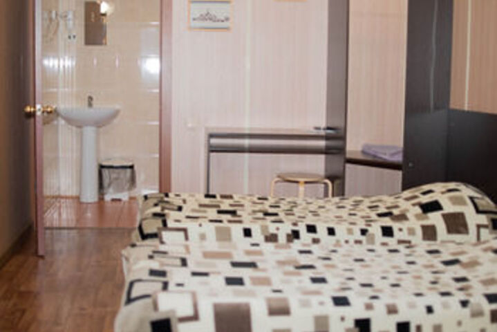 Room 4 of 15