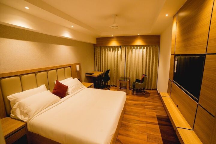 Room 7 of 38