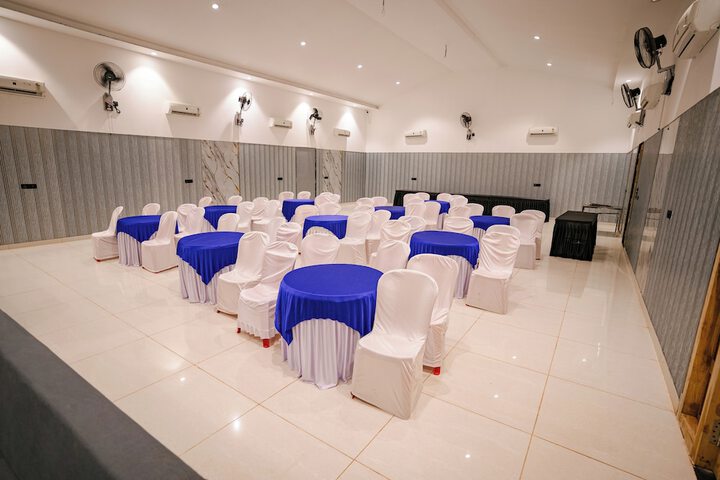 Ballroom/Hall 102 of 126