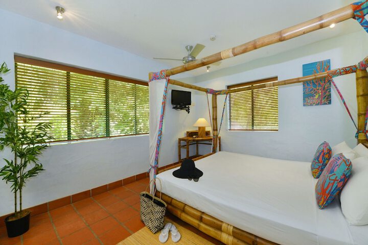 Room 15 of 158