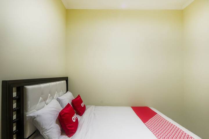 Room 11 of 24
