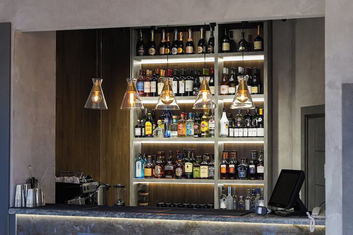 Lounge 194 of 209