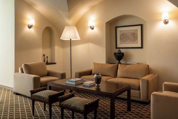 Guest Lobby