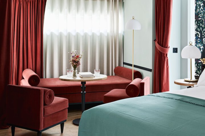 Room 16 of 37
