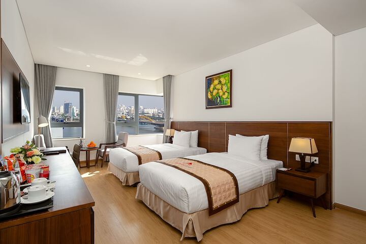 Room 35 of 68