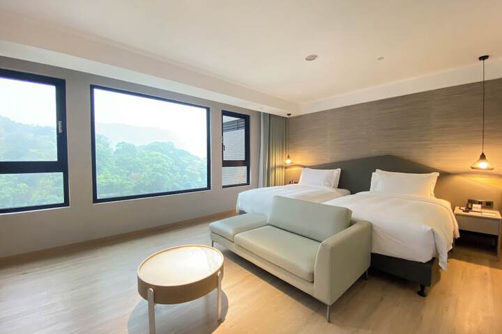 Room 41 of 83