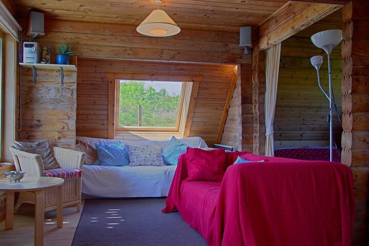 Room 3 of 10