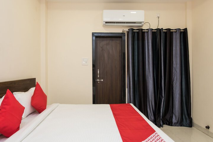 Room 11 of 20