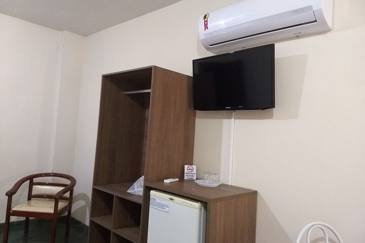Room 6 of 35