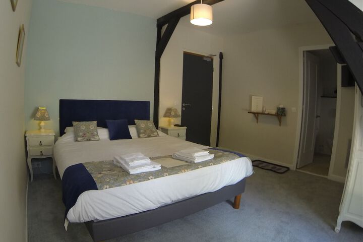 Room 11 of 27